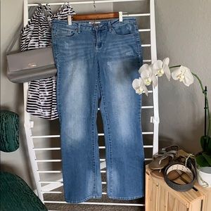L.E.I. Felica Low-rise Bootcut Jeans, size 9